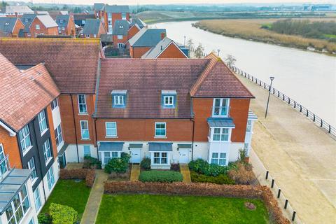 3 bedroom terraced house for sale, Waterman Way, Wouldham