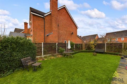 4 bedroom detached house for sale, Alderson Drive, Burton-on-Trent DE13