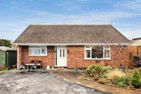 3 bedroom bungalow for sale, Maple Close, Puriton