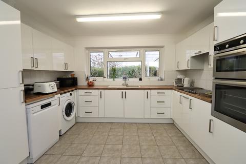 3 bedroom bungalow for sale, Maple Close, Puriton