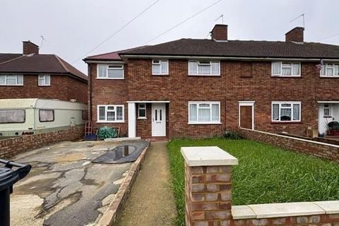 5 bedroom end of terrace house to rent, Bedfont Close,  Feltham,  TW14