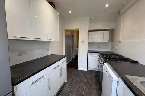 5 bedroom end of terrace house to rent, Bedfont Close,  Feltham,  TW14