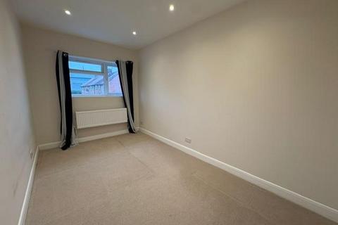 5 bedroom end of terrace house to rent, Bedfont Close,  Feltham,  TW14