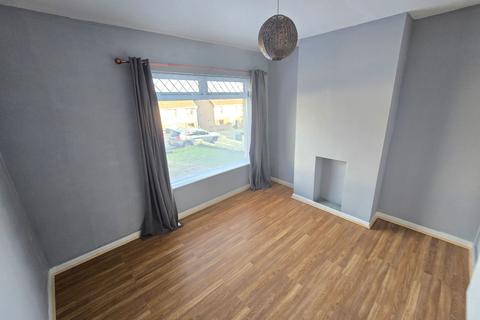 3 bedroom semi-detached house to rent, Heol Graig Felen, Clydach, Swansea