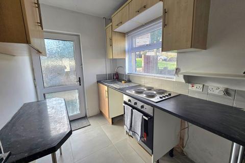 3 bedroom semi-detached house to rent, Heol Graig Felen, Clydach, Swansea