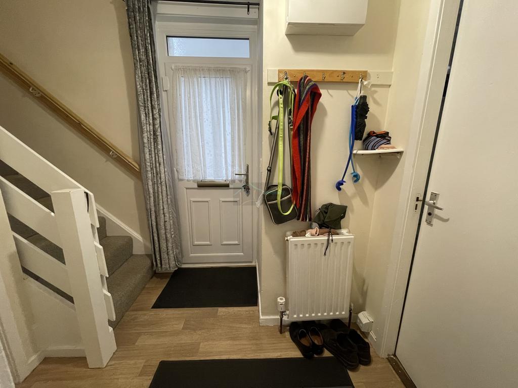 Entrance Hallway.JPG