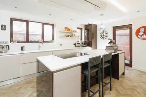 31 Hurley Close, Sutton Coldfield, B72 1HU