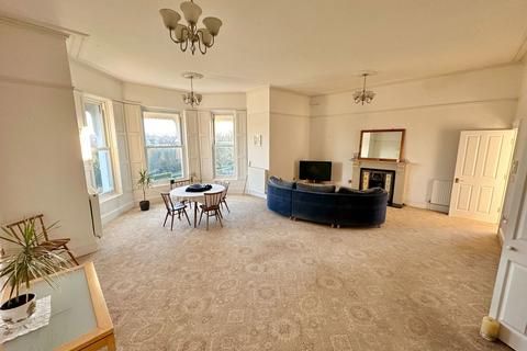 2 bedroom flat for sale, Petitor Road, Torquay, TQ1 4QF