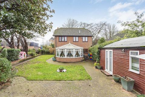 4 bedroom detached house for sale, Windmill Close, Sunbury-on-Thames, Surrey, TW16