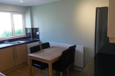 2 bedroom terraced house to rent, West Hill Avenue, Leeds LS7