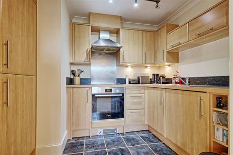 1 bedroom flat for sale, St. Matthews Gardens, Cambridge