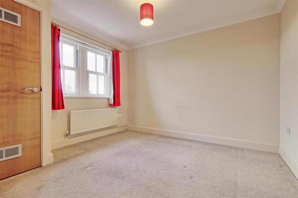 Bedroom 1.jpg