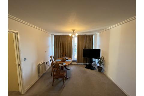 2 bedroom apartment to rent, Centrium, Woking GU22