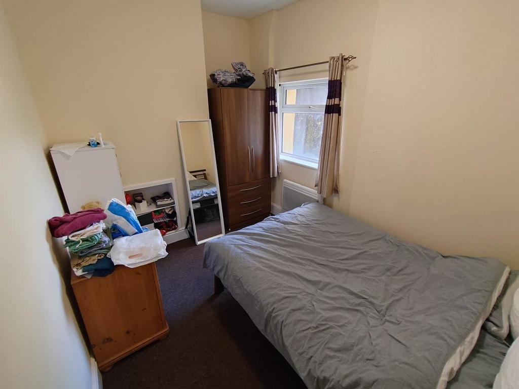 Bedroom (1)