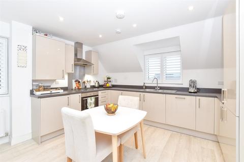 2 bedroom apartment for sale, Sandpiper Road, Chichester, West Sussex