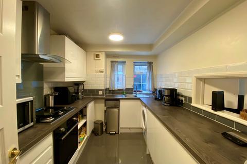 35a Craigmount, Radlett, WD7 7LW
