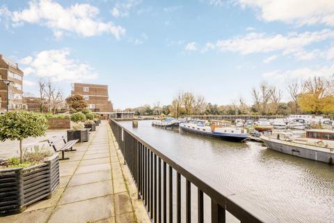 3 bedroom apartment for sale, Otho Court, Brentford Dock