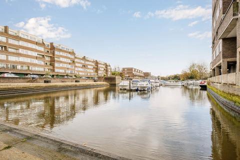 3 bedroom apartment for sale, Otho Court, Brentford Dock