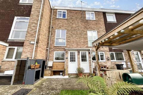 73 Malvern Drive, Bristol, BS30 8XA
