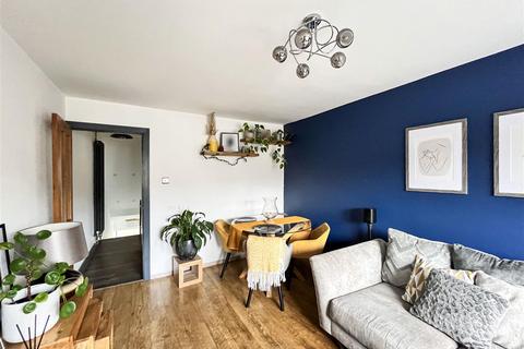 73 Malvern Drive, Bristol, BS30 8XA