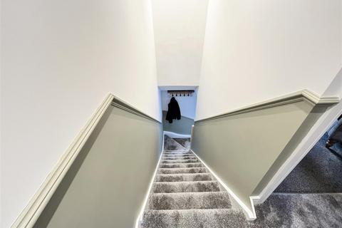 73 Malvern Drive, Bristol, BS30 8XA
