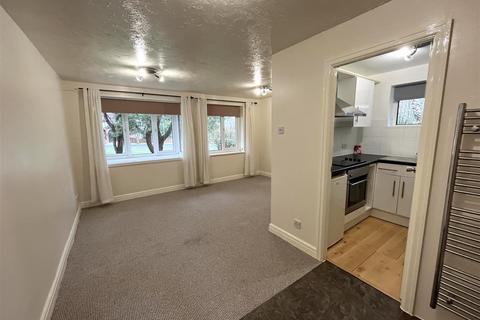 Studio to rent, Brackenwood Mews, Wilmslow