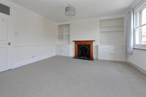 2 bedroom house to rent, SAavernake Road, London