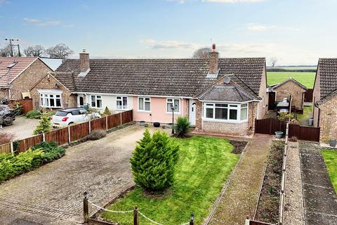 3 bedroom semi-detached bungalow for sale, Highwood Crescent, Newmarket CB8