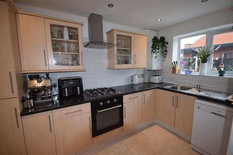 3 bedroom house for sale, Wembley Close, Stockport SK3