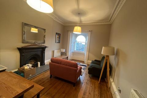 2 bedroom flat to rent, Colinton Road, Bruntsfield, Edinburgh, EH10