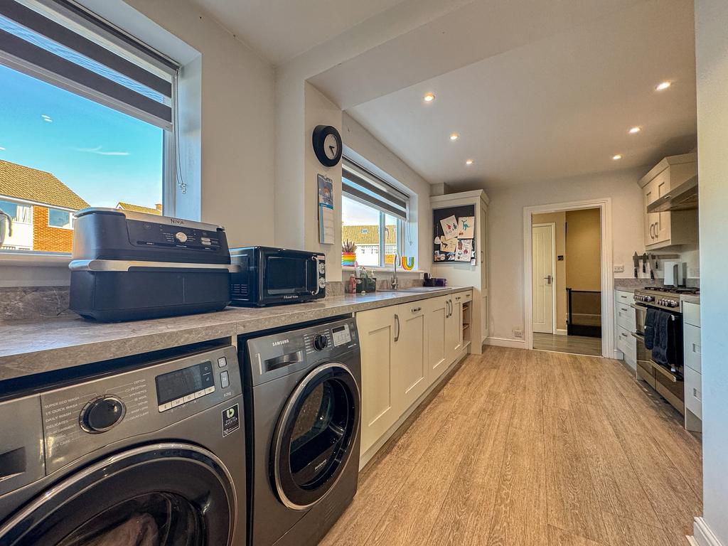 Kitchen (2)