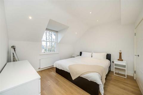 undefined, Langdon Park, Teddington TW11