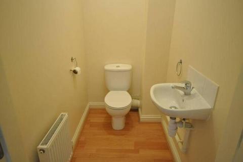 2 bedroom terraced house to rent, Trent View, Burton-on-Trent, Staffordshire, DE15