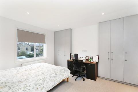 5 Ridgway Place, London, SW19 4EW