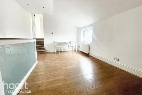 2 bedroom flat for sale, Woodside Green, LONDON