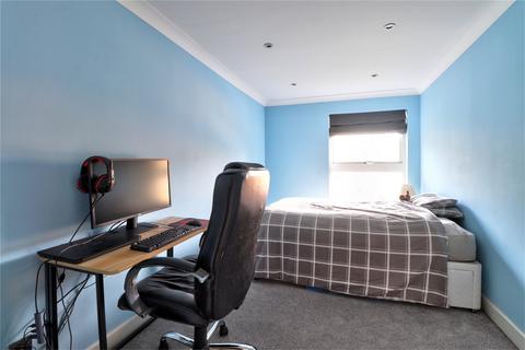 93 Chapel Fields, Godalming, GU7 2AA