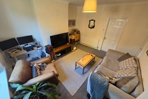 2 bedroom terraced house to rent, Cliffe Terrace, Leeds