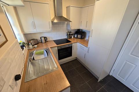 2 bedroom terraced house to rent, Cliffe Terrace, Leeds