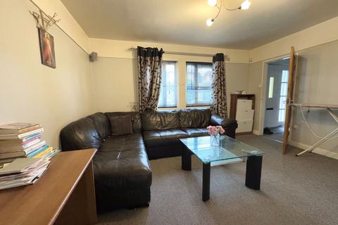 3 bedroom end of terrace house for sale, Greenbrow Road, Newall Green, Manchester, M23