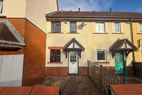 2 bedroom terraced house to rent, Fivash Close, Taunton