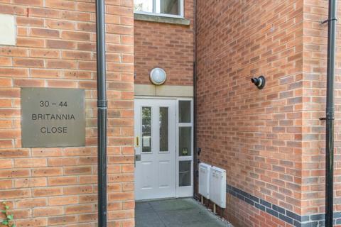 37 Britannia Close, Redditch, B98 7BN