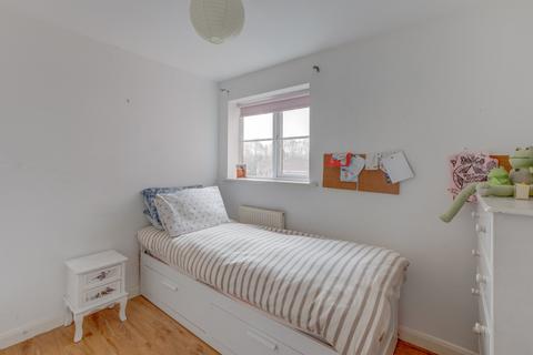 37 Britannia Close, Redditch, B98 7BN