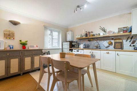 Flat 10, White Lodge Castlebar Park, London, W5 1BX