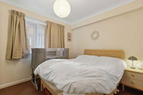 Flat 10, White Lodge Castlebar Park, London, W5 1BX