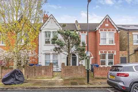 2 bedroom flat for sale, Darwin Road, London W5