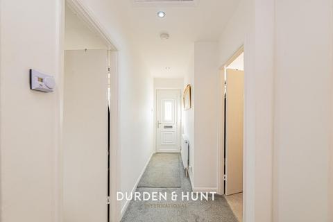 11 Hunter Drive, Hornchurch, RM12 5TP