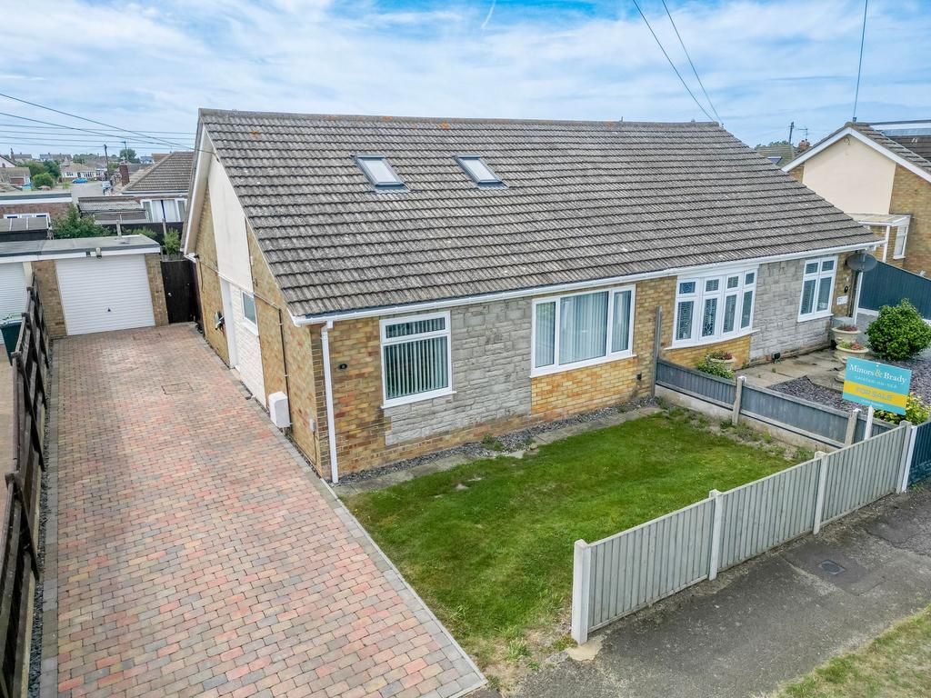 marine-drive-caister-on-sea-2-bed-semi-detached-bungalow-270-000