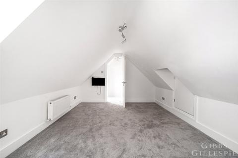 5 Meadvale Road, London, W5 1NS