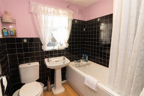 3 bedroom semi-detached house for sale, Limewood Grove, North Gosforth, Newcastle Upon Tyne