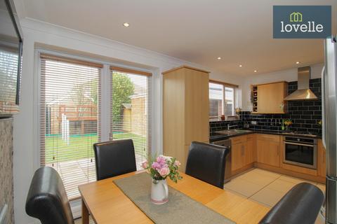 3 bedroom detached house for sale, Sunningdale, Waltham DN37